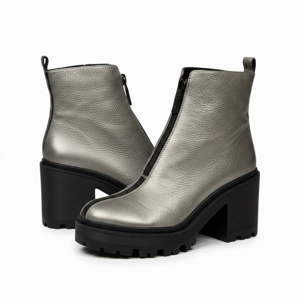 KENDALL + KYLIE Jace Front Zip Platform Boots Silver Metallic Leather Sz 8M NWOB